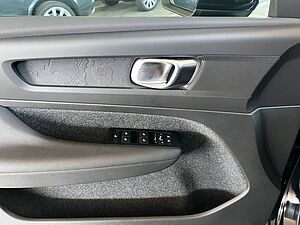Volvo  Momentum Core