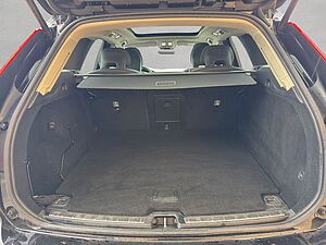 Volvo  Plus Dark