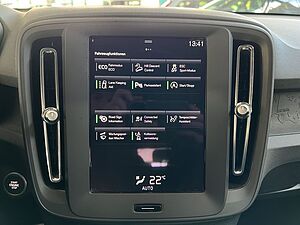 Volvo  Momentum Core