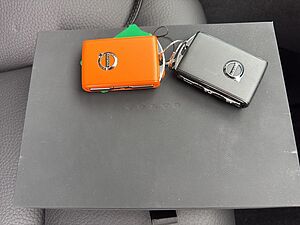 Volvo  Plus Bright