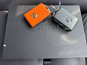 Volvo  Plus Bright