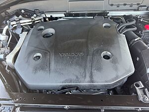 Volvo  Plus Dark