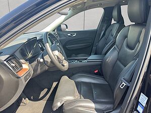 Volvo  Plus Dark