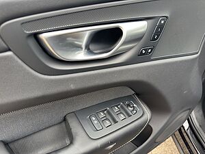 Volvo  Black Edition