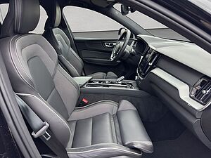 Volvo  Plus Dark