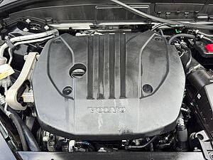 Volvo  Plus Dark
