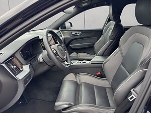 Volvo  Plus Dark