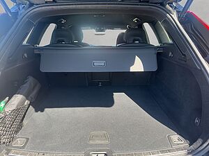 Volvo  Plus Dark