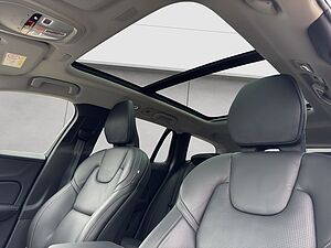 Volvo  B5 B AWD  Stdhzg * Pano
