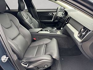 Volvo  B5 B AWD  Stdhzg * Pano