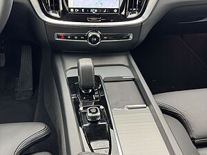 Volvo  B5 B AWD   Pano * Stdhzg