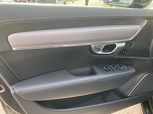 Volvo  B5 D AWD