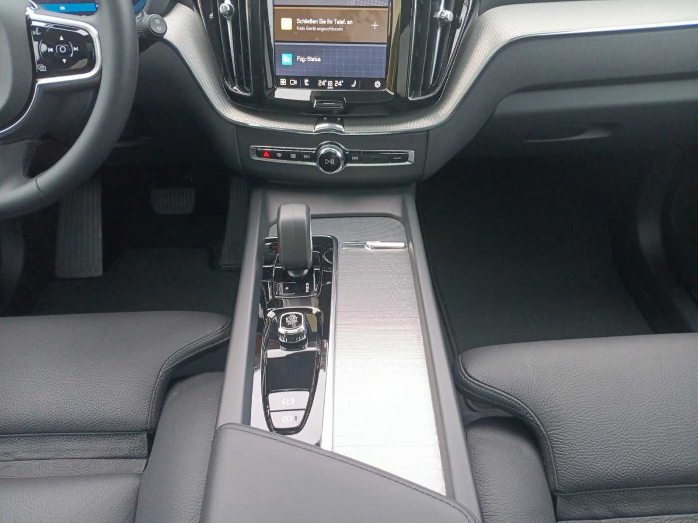Volvo  T8 AWD Plus Dark 360°/Pano/Frontsch. heizb.