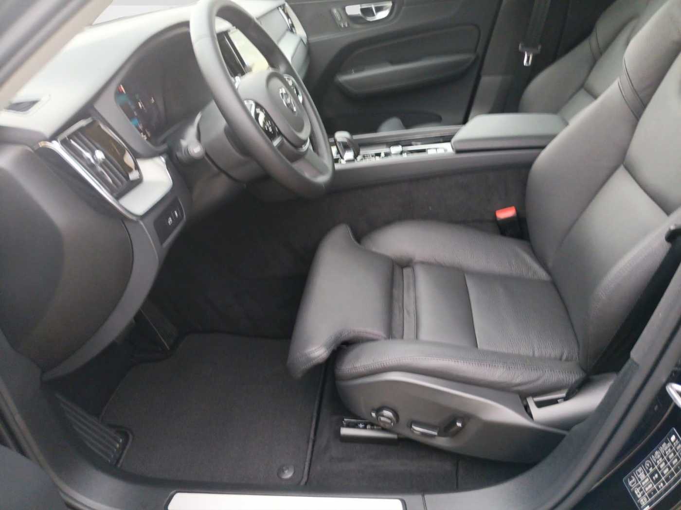 Volvo  T8 AWD Plus Dark 360°/Pano/Frontsch. heizb.