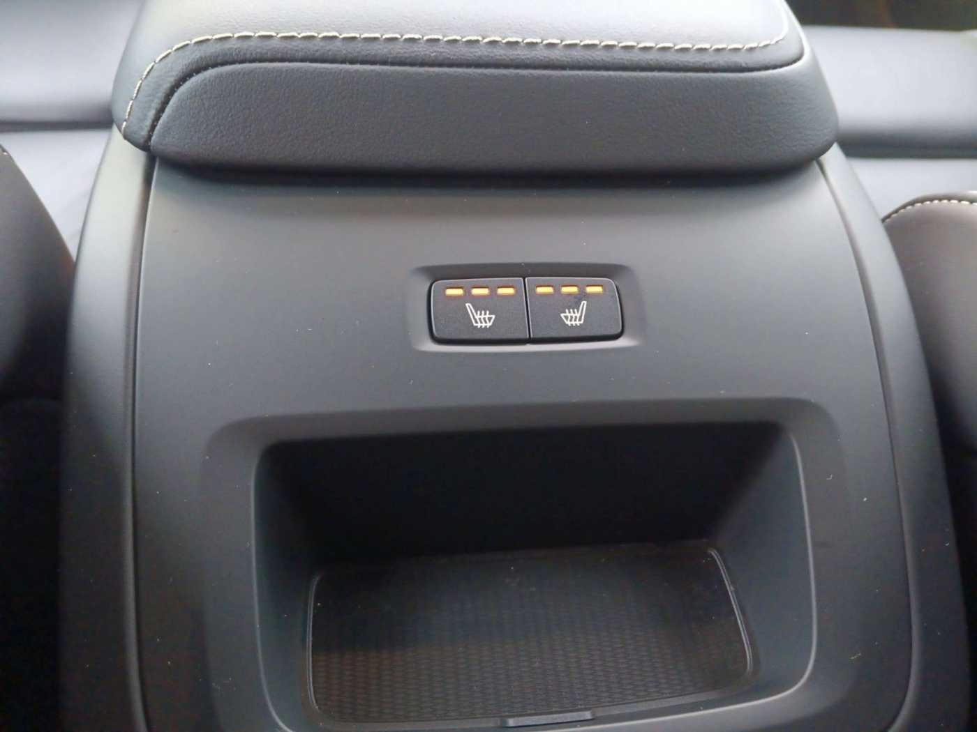Volvo  B4 Plus Dark Sitzhzg/Cam/Navi