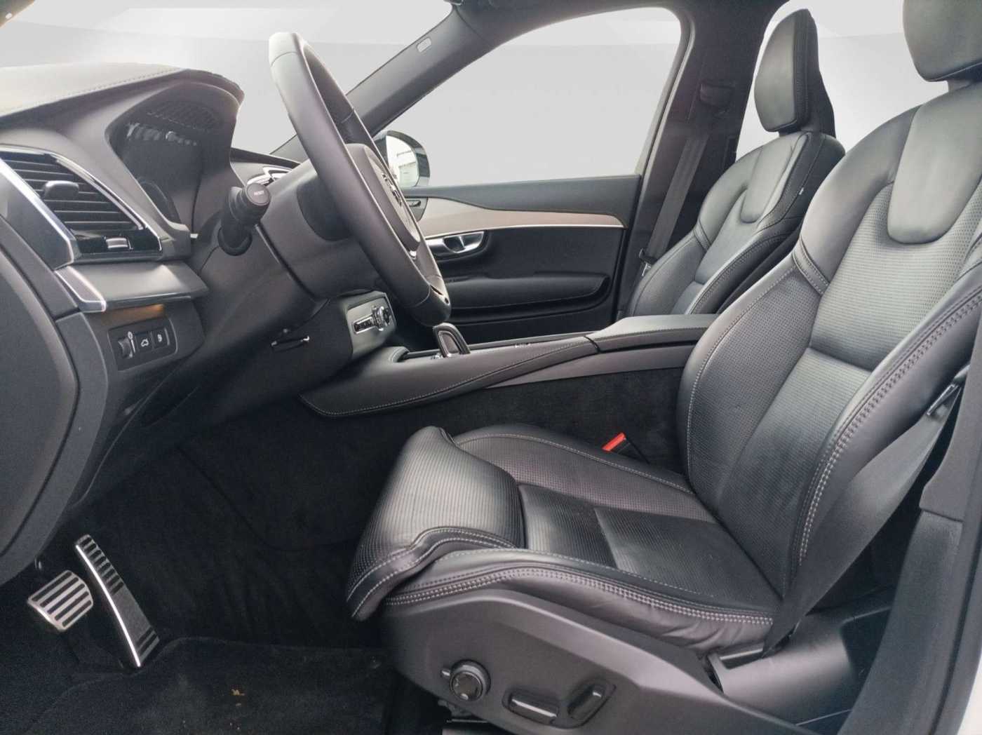 Volvo  T8 Twin Engine AWD R-Design Edition