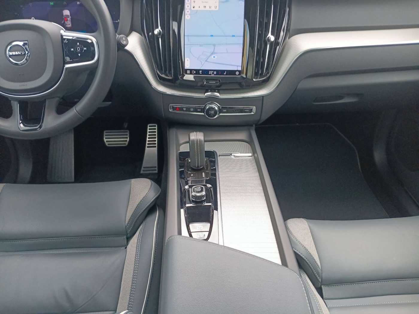 Volvo  T6 Recharge R-Design AWD 360°/Pano/Four-C