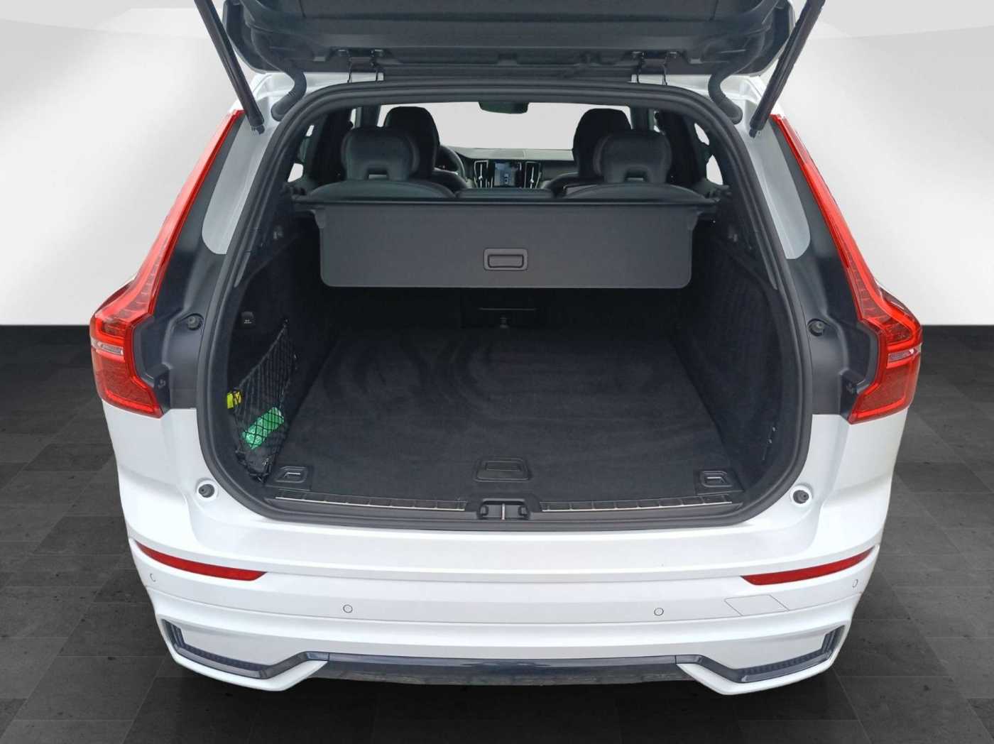Volvo  T6 Recharge R-Design AWD 360°/Pano/Four-C