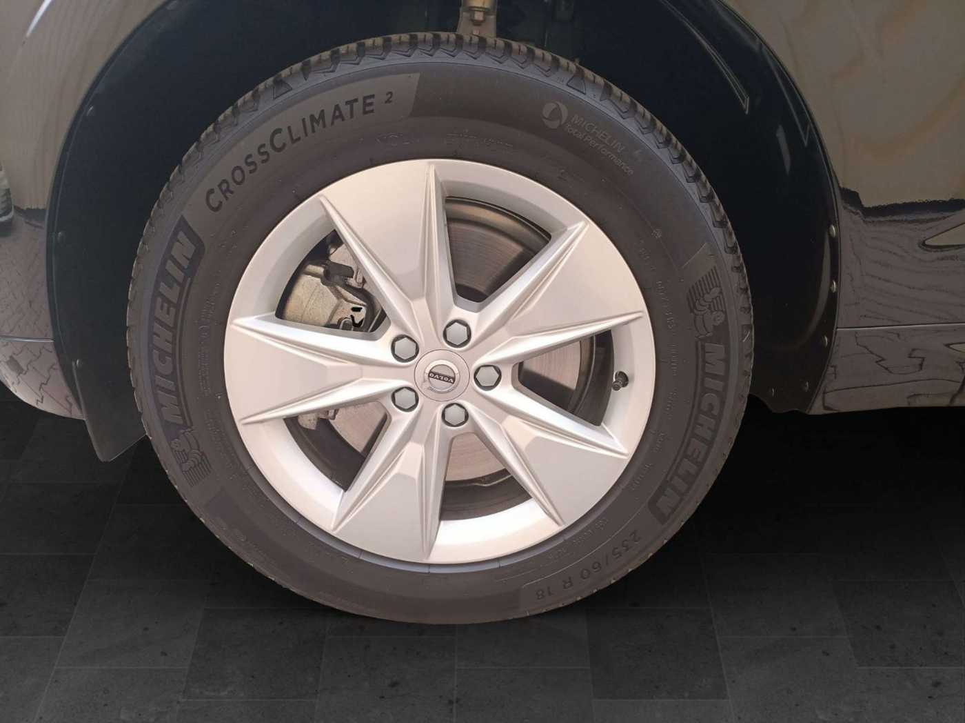 Volvo  B4 2WD Core  Cam/Standhzg. /Notrad/PDC