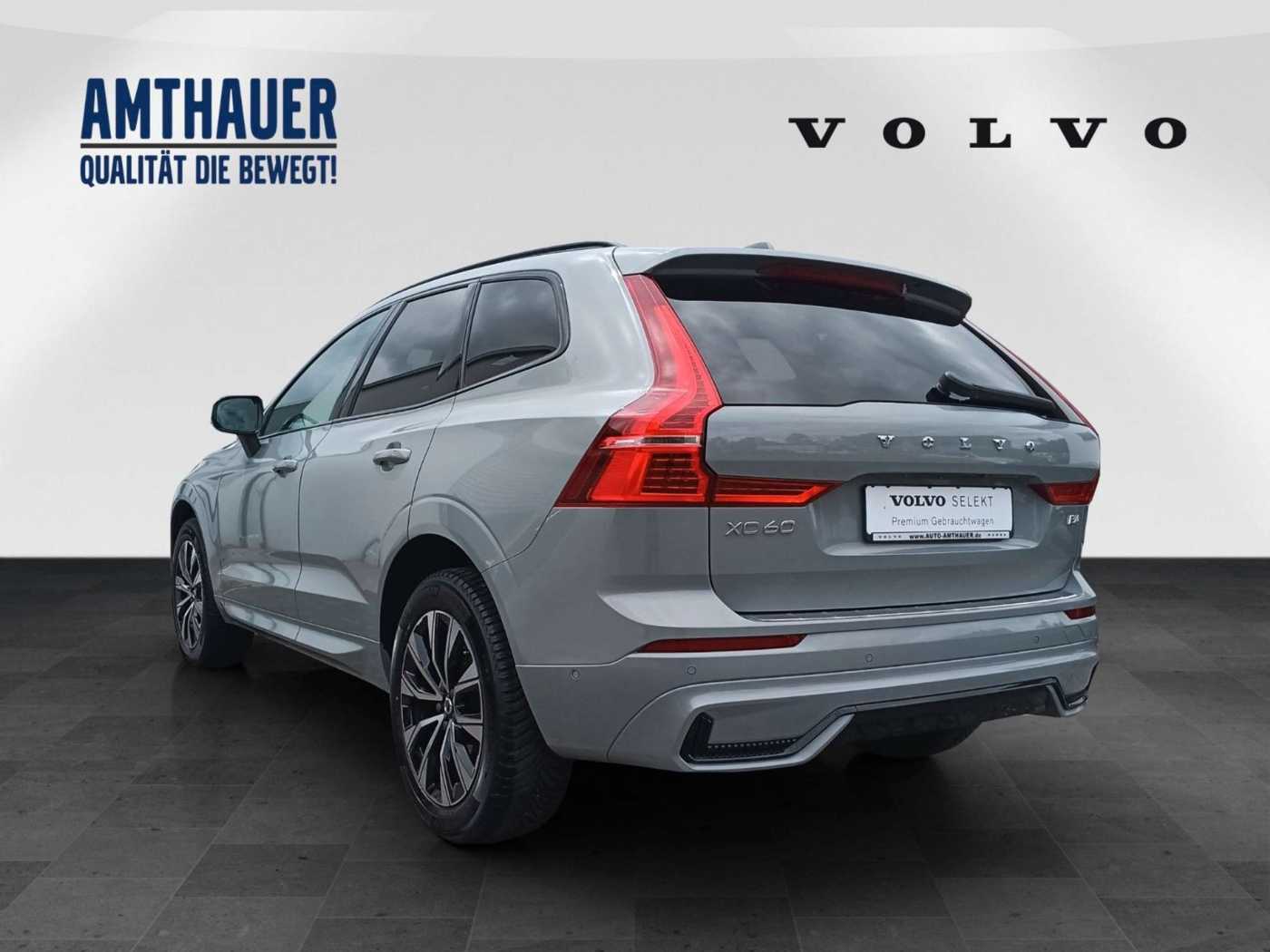 Volvo  B4 2WD Plus Dark 360°/H&K/Sportsitze
