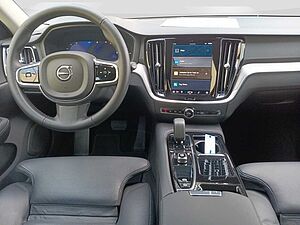 Volvo  T6 Plus Dark Recharge Cam/Navi/Standhzg.