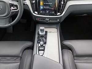 Volvo  B4 Inscription  360°/Pano/Head-up/Standhzg.