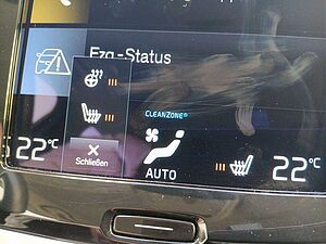 Volvo  B4 Momentum Pro Cam/Navi/Memory