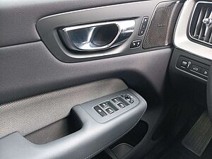 Volvo  T6 Recharge R-Design AWD 360°/Pano/Four-C