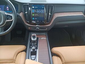 Volvo  B5 AWD Inscription Pano/360°/AHK