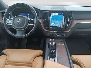 Volvo  B5 AWD Inscription Pano/360°/AHK
