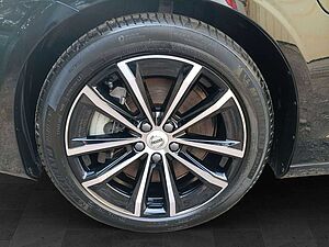 Volvo  T6 Plus Dark Recharge Cam/Navi/Standhzg.