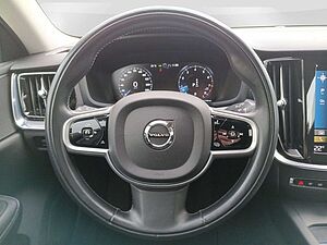 Volvo  B3 Momentum Core Navi/Frontsch. heiz. /PDC