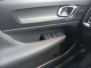 Volvo  D4 AWD R-Design  Pano/Cam/Standheiz.