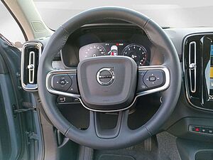 Volvo  T2 Momentum Pro AHK/Cam/H&K