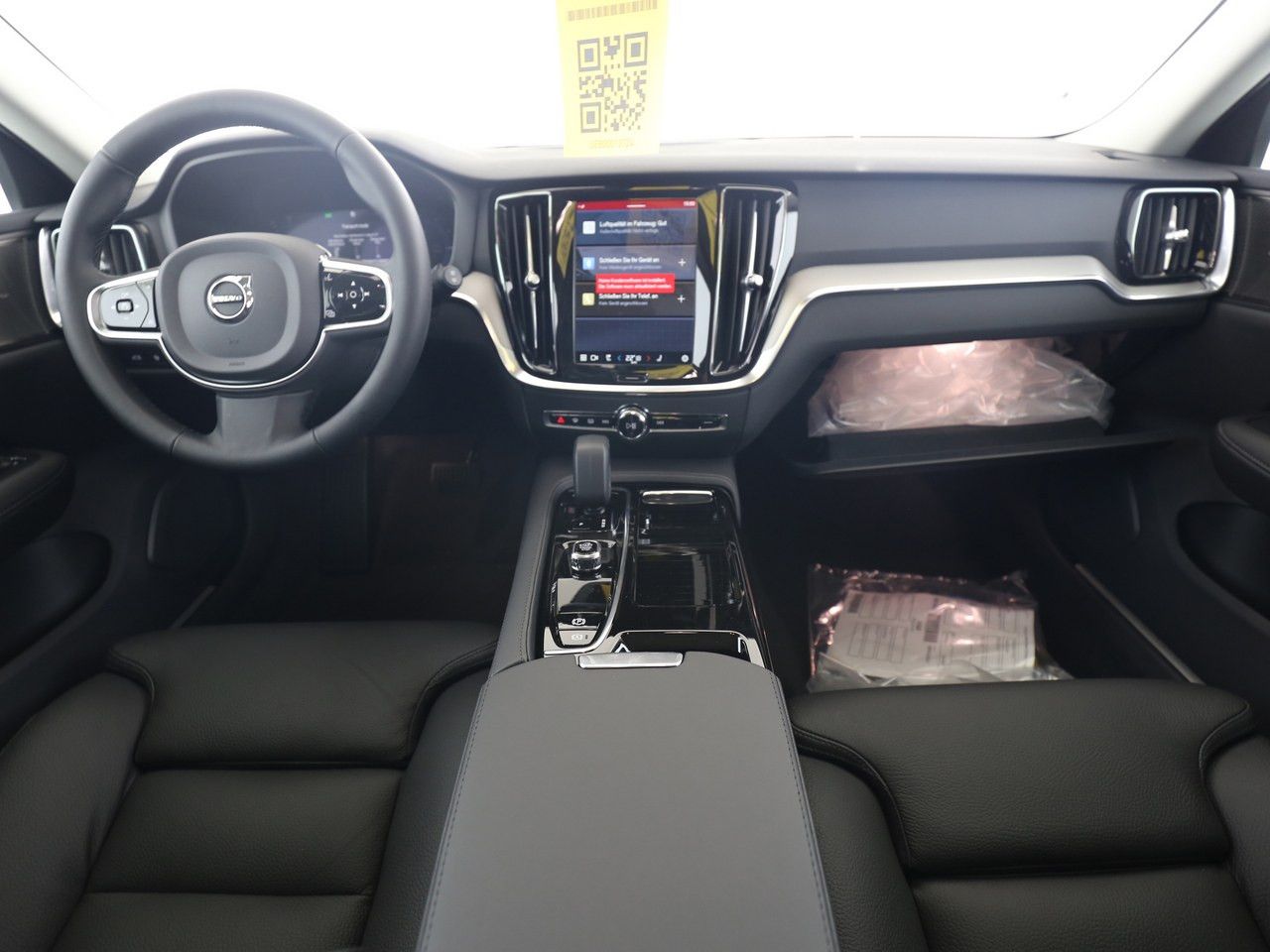 Volvo  Plus Dark T6 PHEV AWD !!360°+PANO+AHK+H&K! !!