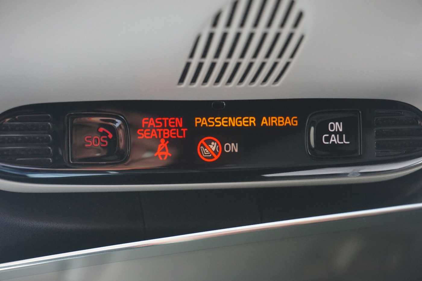 Volvo  D4 Momentum !! ! NAVI+LED+AHK+STANDHZG. !! !