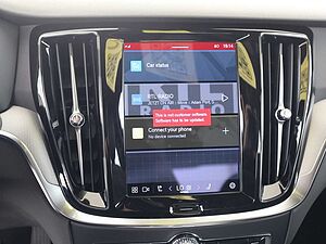 Volvo  B4 Plus Dark !! STANDHZG. +PANO+360°+ACC+BLIS!