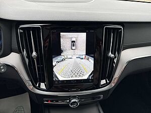 Volvo  B4 Ultra Dark !! ! 360°+PANO+HEAD-UP !! !