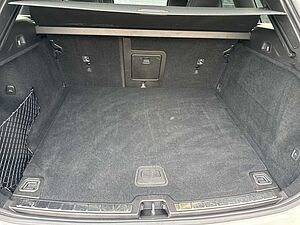 Volvo  B4 Plus Dark 2WD !! !PANO+STANDHZG+AHK+BLISS