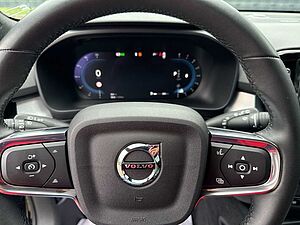 Volvo  B3 Plus Dark 2WD !! AHK+ACC+RFK+VOLL-LED! !!