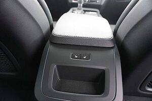 Volvo  D4 Momentum !! ! NAVI+LED+AHK+STANDHZG. !! !