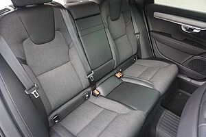 Volvo  D4 Momentum !! ! NAVI+LED+AHK+STANDHZG. !! !