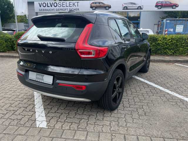 Volvo  T4 (B) 2WD Momentum RFK/ LED/ NAVI