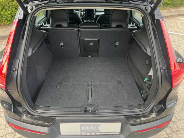 Volvo  T4 (B) 2WD Momentum RFK/ LED/ NAVI
