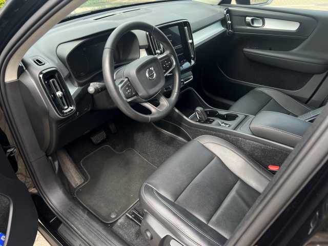 Volvo  T4 (B) 2WD Momentum RFK/ LED/ NAVI