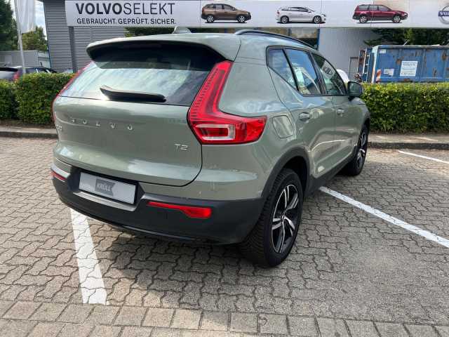 Volvo  T2 2WD Plus Dark 360°/ AHK/ PANO