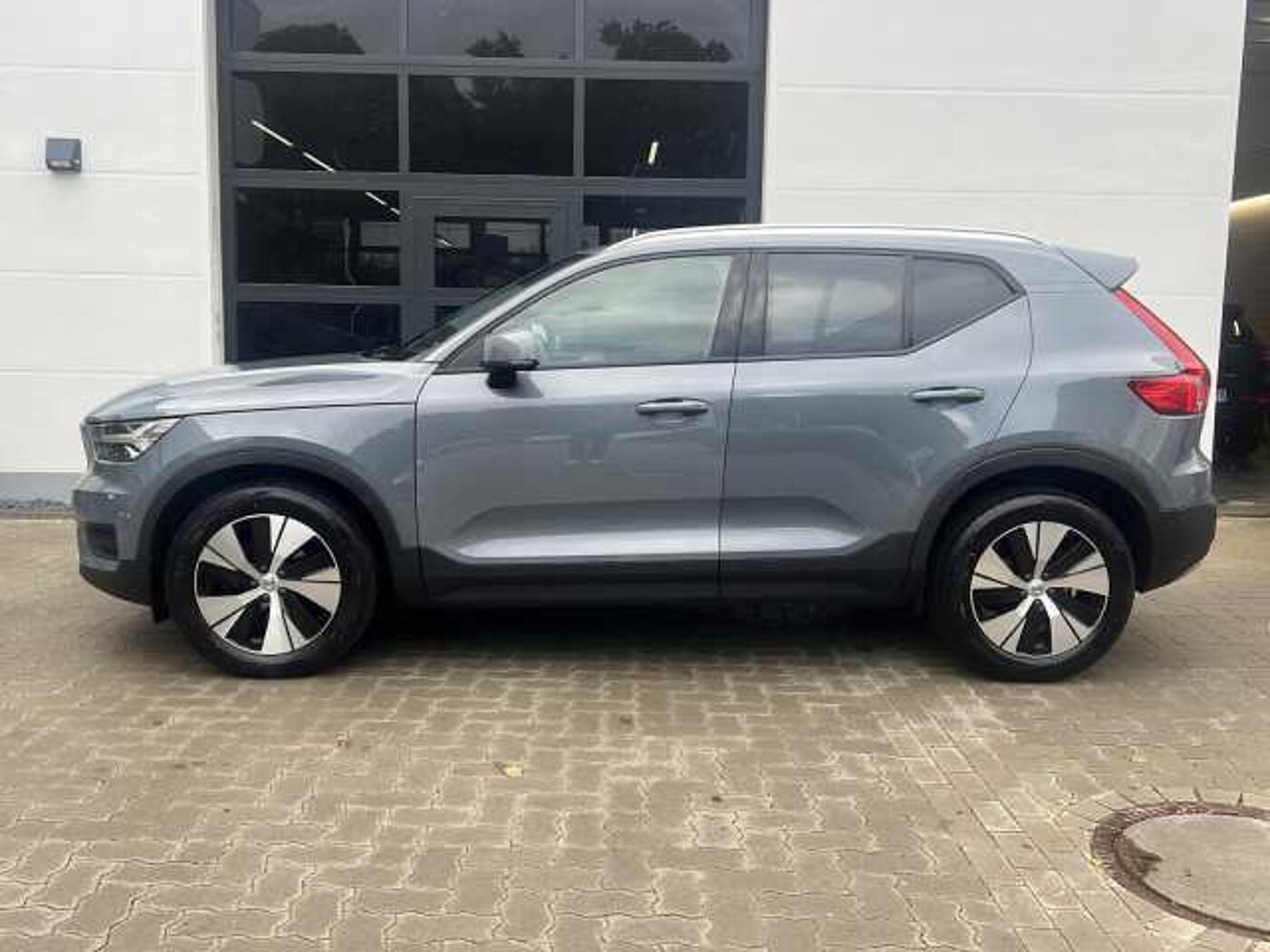 Volvo T2 2WD Momentum Pro NAVI/ LED/ RFK