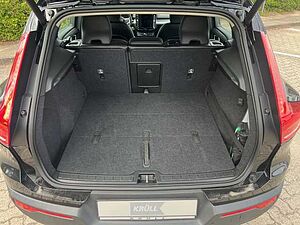 Volvo  T4 (B) 2WD Momentum RFK/ LED/ NAVI