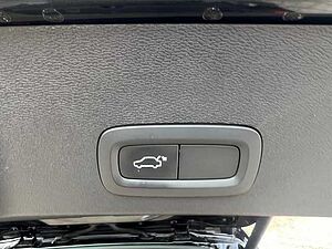 Volvo  T4 (B) 2WD Momentum RFK/ LED/ NAVI