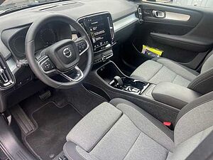 Volvo  T2 2WD Plus Dark RFK/ LED/ uvm